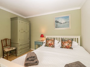 2 bedrooms, individually decorated, individually furnished, free WiFi
