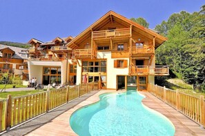 Piscine couverte, piscine chauffée