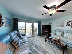 Smart TV - Dory D | Stunning Location, Easy Beach Access + Pet Friendly (Perdido Key)