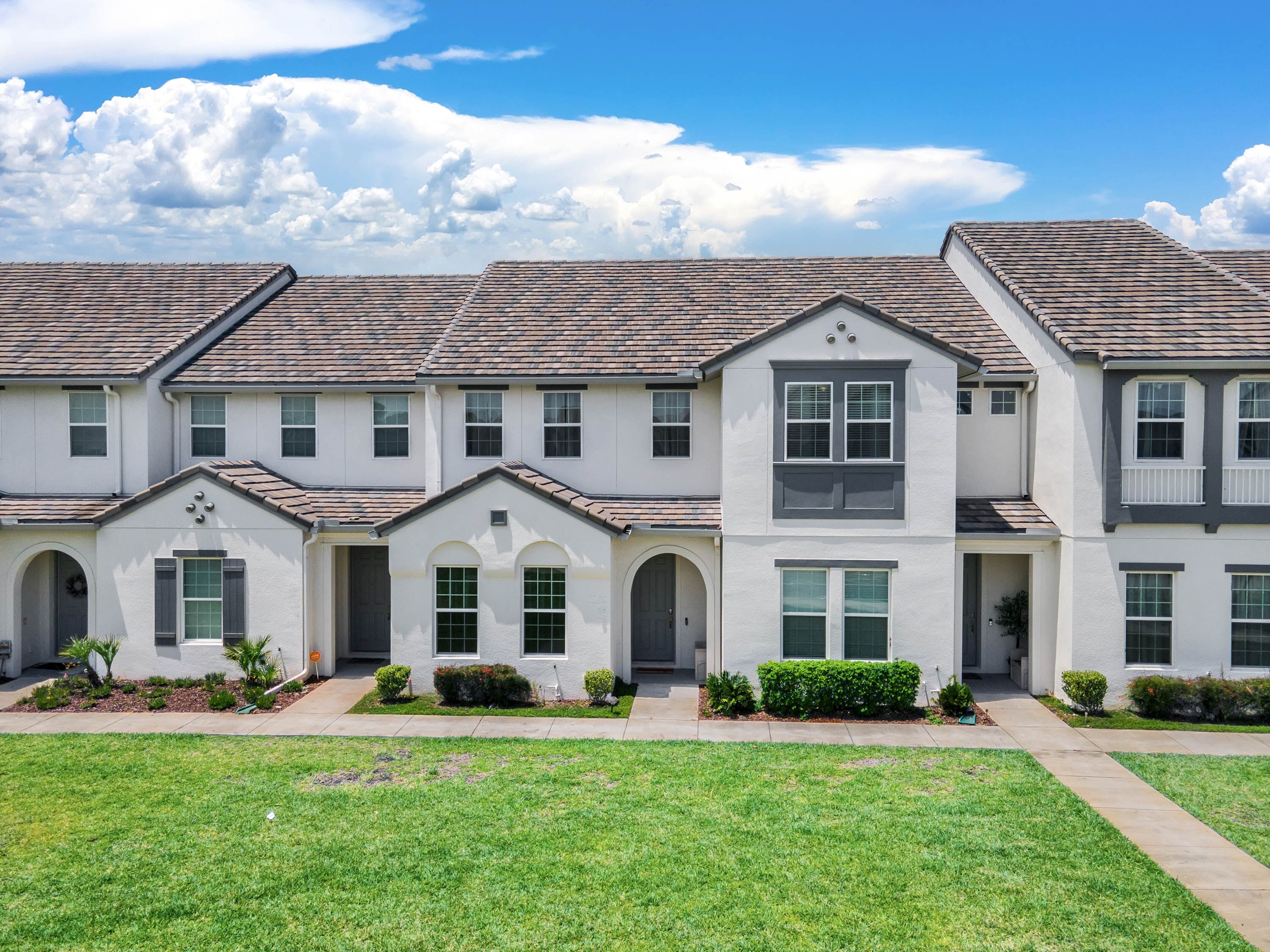 Captivating Captiva | Private Heated Pool &  Near Disney!
