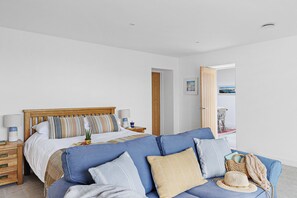 1 chambre, fer et planche à repasser, accès au Wi-Fi (inclus)