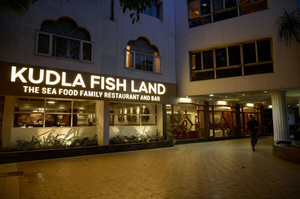 Exterior - Maya's Kings Kourt (Mysore)