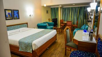 Deluxe Double Room, Accessible | Desk, free WiFi, bed sheets