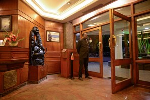 Reception - Maya's Kings Kourt (Mysore)