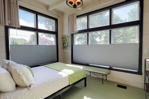 6 bedrooms, iron/ironing board, free WiFi, bed sheets