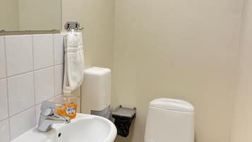 Douche, serviettes fournies
