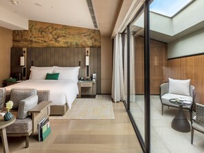 歸雁居大床房 | 高級寢具、羽絨被、迷你吧贈品、房內夾萬
