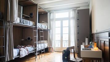 Cubrecamas, colchones Select Comfort y sistema de insonorización