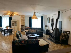 Smart TV, DVD player, books, music library