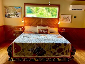 4 bedrooms, desk, iron/ironing board, travel cot