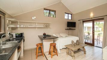 1 bedroom, hypo-allergenic bedding, pillowtop beds