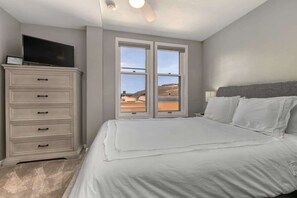 3 quartos, berço de viagem, Wi-Fi, roupa de cama