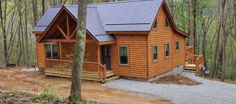 Jack of Hearts-Cabin-Private Bathroom