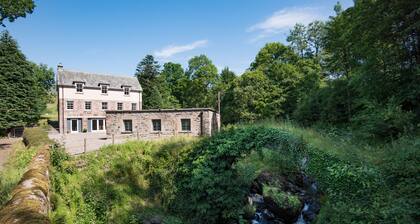 Mill House - self catering sleeps 10