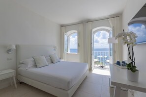 Literie hypoallergénique, couette en duvet d'oie, minibar