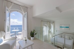 Literie hypoallergénique, couette en duvet d'oie, minibar