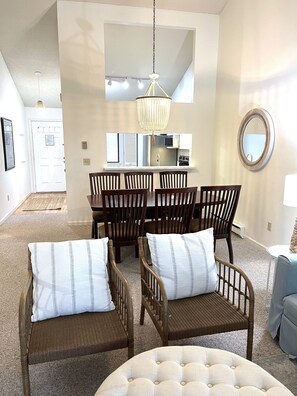 Smart TV - Updated in 2024 condo at Ocean Edge - 2BR/2BA- 4 night minimum (Brewster)