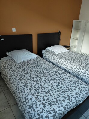 2 bedrooms, iron/ironing board