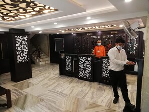 Lobby - Hotel Sonali Regency (Bhopal)