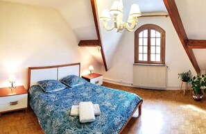 5 soverom, strykejern/-brett, reiseseng for barn og wi-fi (inkludert)