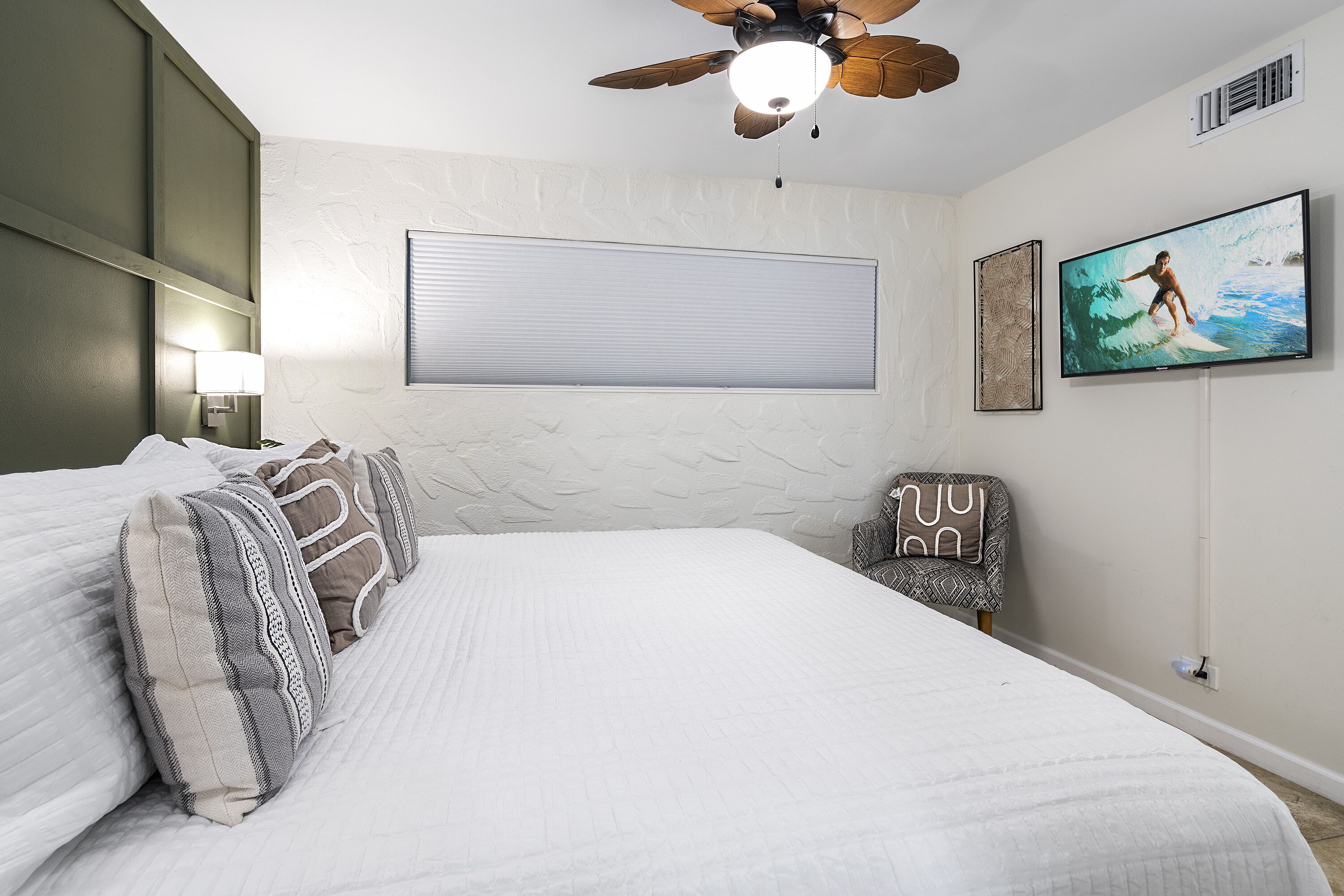 1 bedroom, iron/ironing board, internet, bed sheets