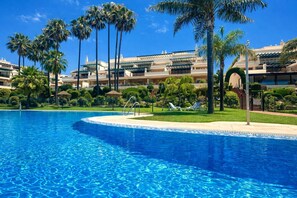 Piscine extérieure, piscine chauffée