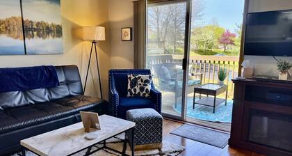 Gorgeous Bright and Cozy Space, Branson Location!