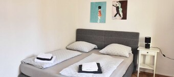 Luxuriöse großzügige Wohnung mit zwei Schlafzimmer