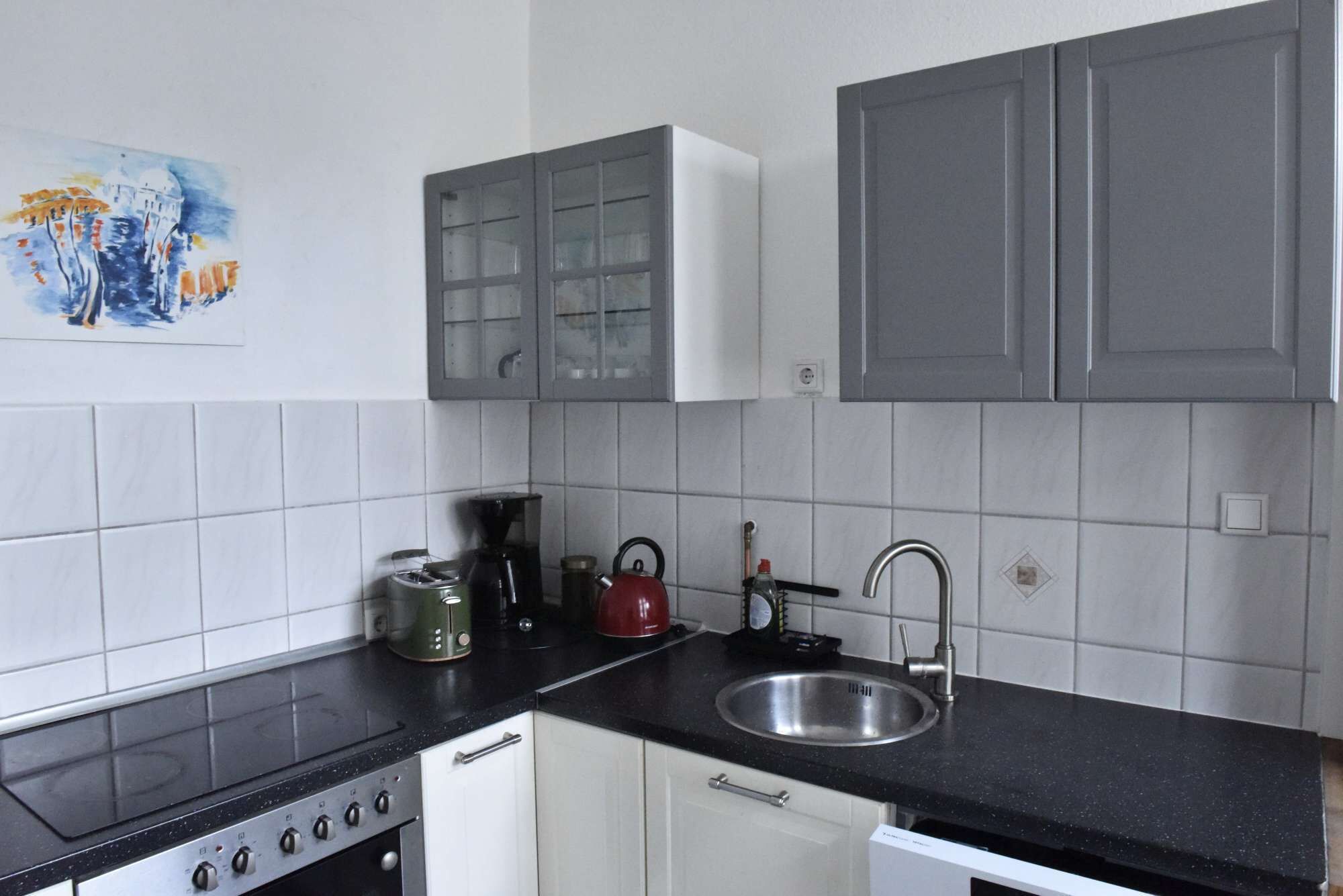 Kühlschrank, Mikrowelle, Ofen, Herdplatte