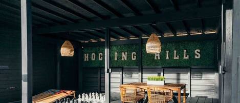 تناول الطعام بالخارج