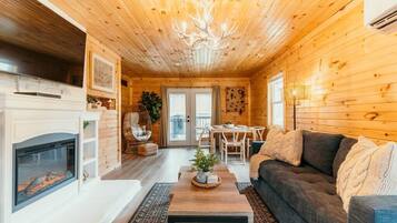 TV, fireplace, DVD player