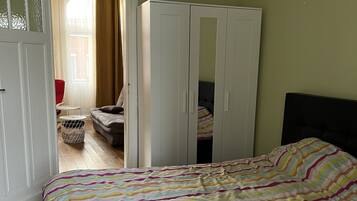 1 chambre, bureau, fer et planche Ă repasser, Wi-Fi