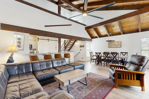 TV, fireplace, DVD player