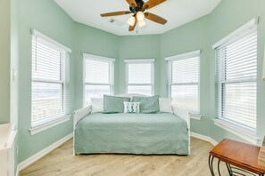 5 chambres, fer et planche à repasser, Wi-Fi gratuit, draps fournis