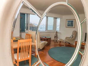 Cottage | Interior - Port View (Falmouth)