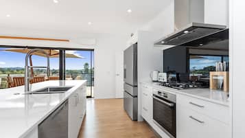 Fridge, microwave, dishwasher, toaster