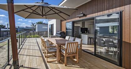 Tuturu Bliss - Ruakākā Holiday Home