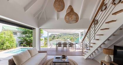 Modern villa, a 3-minute walk from St. Jean Beach, shops, and restaurants.