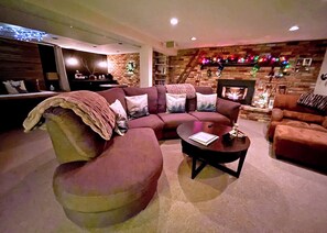 Smart TV, fireplace, DVD player, books