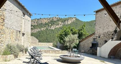 A totally renovated rural design house in the middle of nature.