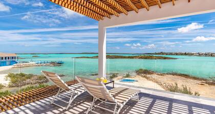 BEACH Location - Vitamin Sea on The Water - Walk to Sapodilla and Taylor Bay