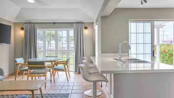 Poolside Bermuda Cottage | 1 hálószoba, széf a szobában, vasaló/vasalódeszka és ingyenes wifi