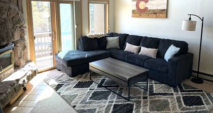 ★ Fully Stocked 3 bedroom 3 bath Family Friendly Spacious Townhome with Pool ★