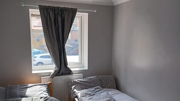 2 bedrooms, in-room safe, iron/ironing board, free WiFi