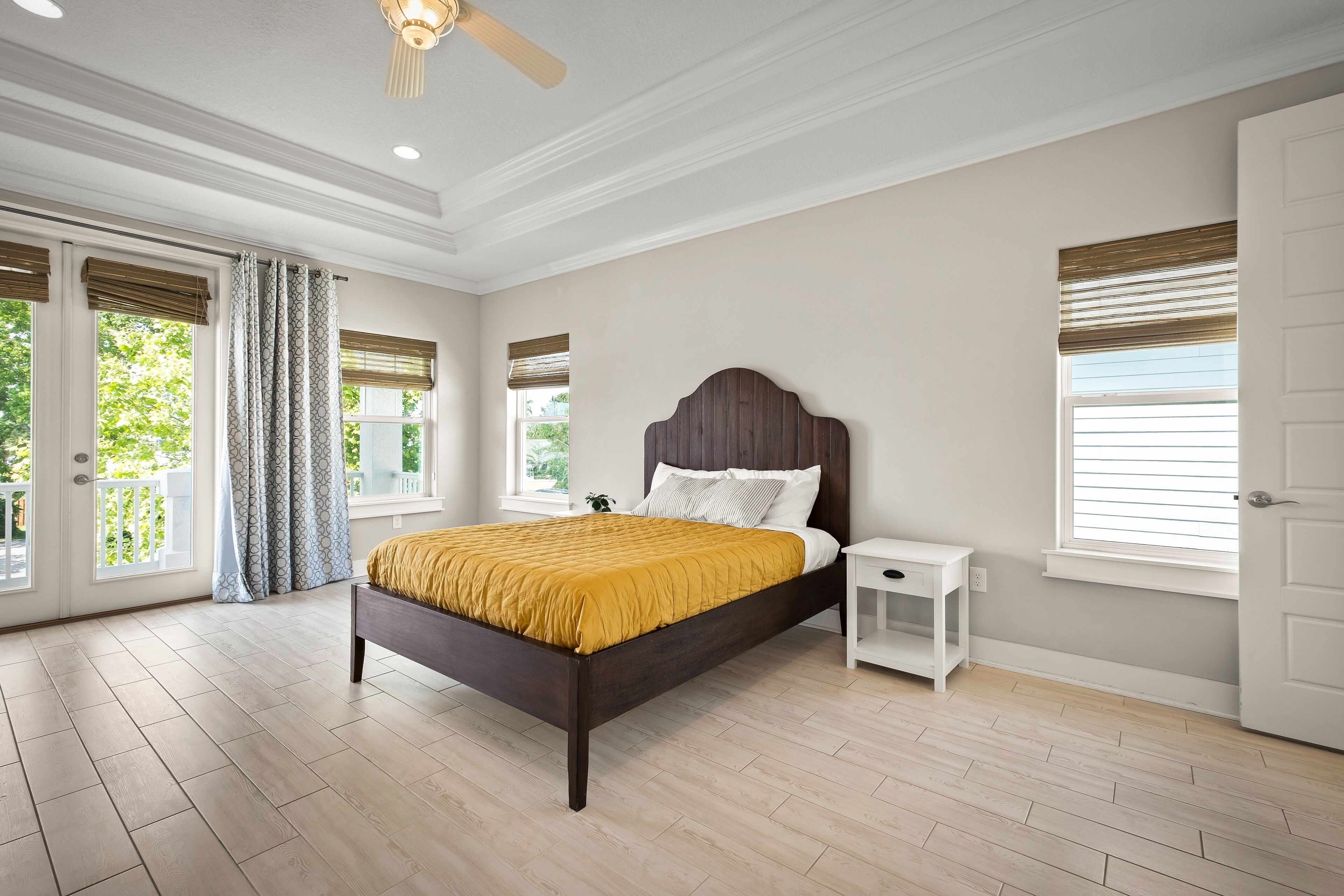 5 soverom, skrivebord, reiseseng for barn og wi-fi (inkludert)