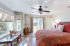 3 bedrooms, iron/ironing board, Internet, bed sheets
