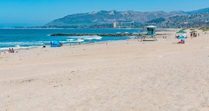 Ventura Beach craftsman home with stunning primary suite - 80 steps to the beach