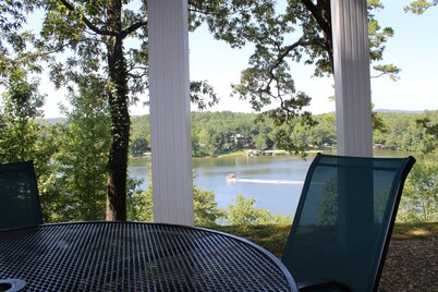 Relax and Reconnect at this Lake Catherine Retreat