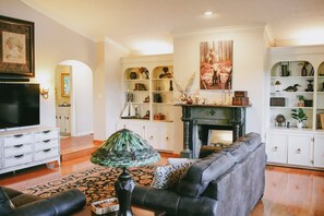 Älytelevisio, kirjoja