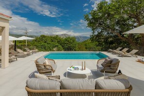 Outdoor pool - Villa Mavis 10 minutes to Dubrovnik (Dubrovnik)
